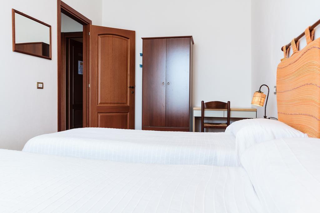 La Mezzanella Guesthouse Porto Torres Chambre photo